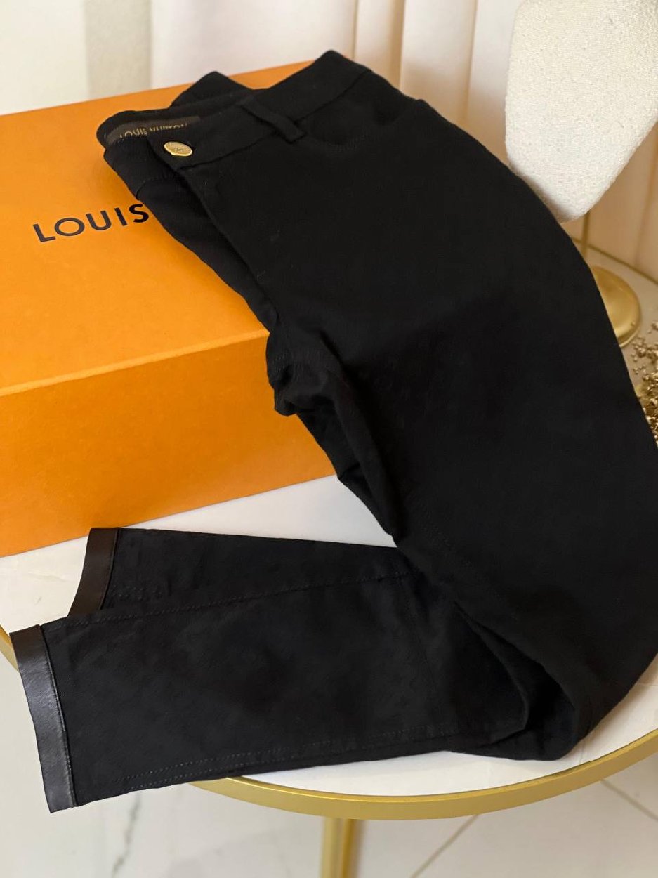 photo_2025-11-21_15-12-21