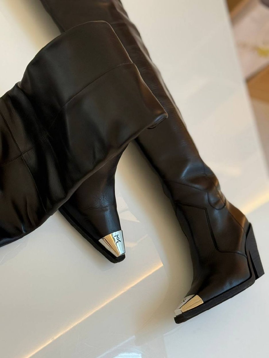 photo_2025-11-25_16-21-14